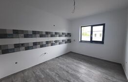 Casa de 4 camere, 2 bai, 108 mp, teren 413 mp, Holboca