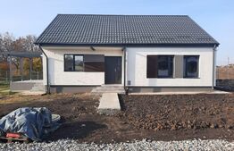 Casa superba 83 mp utili+ 50 mp mansarda, 407 mp, Holboca