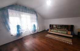 Casa 4 camere, 1270 mp teren, garaj dublu, comuna Tiganasi