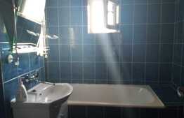 Apartament de 3 camere, 58 mp, etaj intermediar, zona SF. Lazar