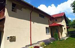 Casa cu 5 camere, 185 mp, zona Dancu