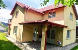 Casa cu 5 camere, 185 mp, zona Dancu