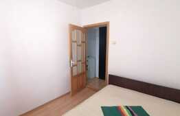 Apartament de 3 camere, 52.5 mp, semidecomandat, zona Baza 3