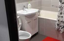 Apartament de 3 camere, decomandat, 65 mp, modern, zona Tatarasi