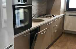 Apartament de 3 camere, 60 mp, etaj intermediar, zona Moara de Foc