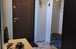 Apartament de 2 camere, decomandat, 50 mp, modern, zona Centrala