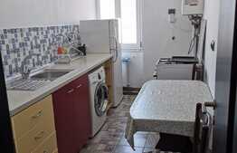 Apartament de 2 camere, decomandat, 50 mp, modern, zona Centrala
