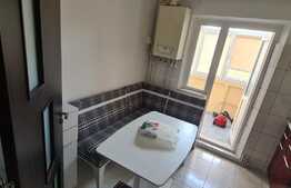 Apartament de 2 camere, decomandat, etaj intermediar, zona Canta