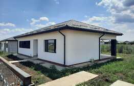 Casa cu 4 camere, 90 mp utili, 475 mp teren, Vorovesti