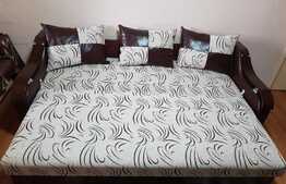 Apartament de 3 camere, decomandat, 70 mp, zona Nicolina