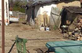 Casa batraneasca si teren, 450 mp, zona Tatarasi 