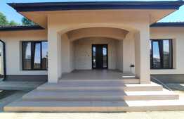 Casa plan parter, design modern, Vorovesti