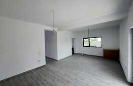 Casa de 116 mp,locatie superba, teren de 460-800 mp,Uricani