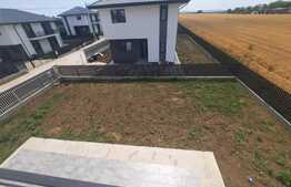 Casa de 116 mp,locatie superba, teren de 460-800 mp,Uricani