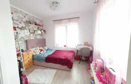 Casa individuala, 115 mp, teren 465 mp, terasa, zona Hlincea