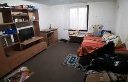 Casa individuala, 3 camere, 130 mp, zona Nicolina