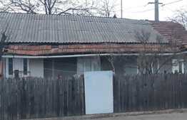 Casa batraneasca, 80 mp, mobilat/utilat, zona Podul de Piatra