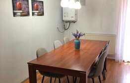 Apartament de 2 camere, 55mp, decomandat, zona Arcu