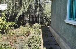 Casa batraneasca si teren, zona Podul Iloaiei