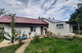 Casa de vacanta, 3 camere, teren 1621 mp, Piciorul Lupului