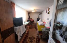 Casa de vacanta, 3 camere, teren 1621 mp, Piciorul Lupului