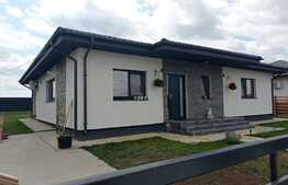 Casa de 4 camere, 117 mp, teren 500 mp, terasa, Vorovesti