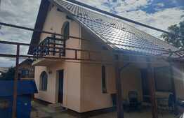 Casa de 4 camere, 117 mp, teren 255 mp, terasa, Lunca Cetatuii