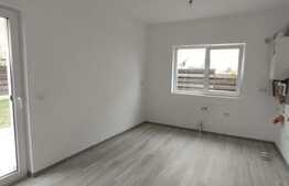 Casa cu 5 camere de 120 mp utili, 400 mp teren, Vorovesti