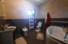 Casa 4 camere, de 100 mp, 200 mp teren, Valea Adanca