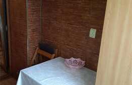 Apartament de 2 camere, 55mp, decomandata, zona Alexandru cel Bun