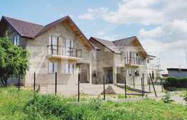 Casa de 4 camere, 115 mp, priveliste catre oras, Visani