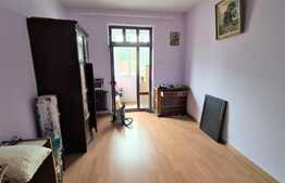 Apartament 2 camere, decomandat, 44mp, 120 mp teren, zona centrala