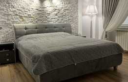 Apartament 3 camere, decomandat, 100 mp, 2 parcari, zona Nicolina