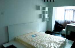 Apartament 3 camere, 70 mp, decomandat, zona Ultracentrala