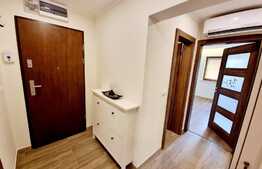 Apartament 3 camere, 80 mp, decomandat, zona Ultracentrala