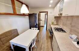 Apartament 3 camere, 80 mp, decomandat, zona Ultracentrala