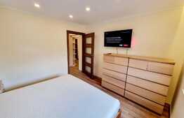 Apartament 3 camere, 80 mp, decomandat, zona Ultracentrala