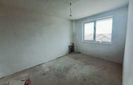 Casa de tip triplex, 76 mp, zona dezvoltata in Horpaz