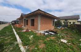 Casa de 3 camere, 105 mp, teren de 500 mp, Vorovesti