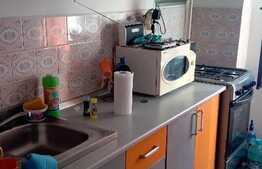 Apartament 2 camere, 70 mp, decomandat, zona Mircea cel Batran