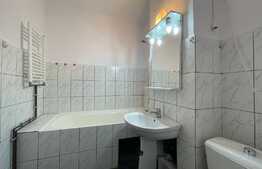 Apartament de 3 camere, 73 mp, decomandat, zona Pacurari