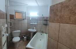Apartament 3 camere, decomandat, etaj intermediar, Rond Vechi CUG