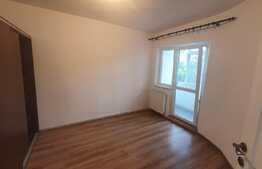 Apartament 3 camere, decomandat, etaj intermediar, Rond Vechi CUG