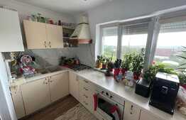 Apartament 3 camere, 65 mp, in Miroslava