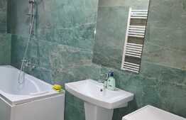 Apartament de 3 camere, 70 mp, decomandat, parcare, zona Palas