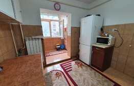 Apartament de 2 camere, decomandat, 53mp, zona Cug