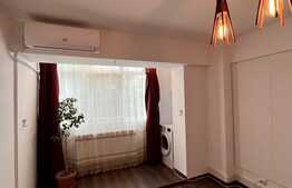 Apartament de 3 camere, 67 mp, decomandat, zona Palas