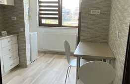 Apartament de 2 camere, decomandat, zona Palas