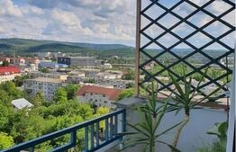 Apartament de 2 camere, 56 mp, boxa, zona Oancea