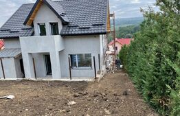 Casa 4 camere 255 mp zona Barnova